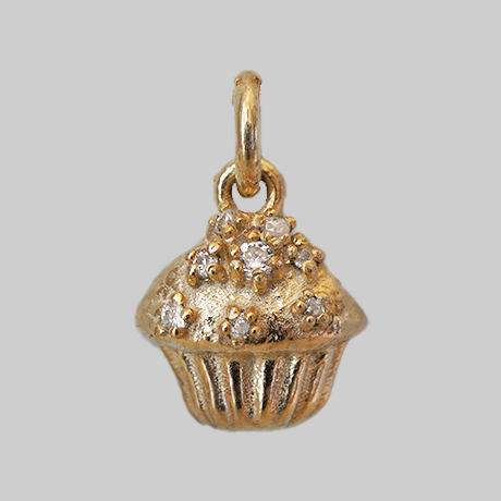 Sweetness solid gold cupcake charm set with natural diamonds