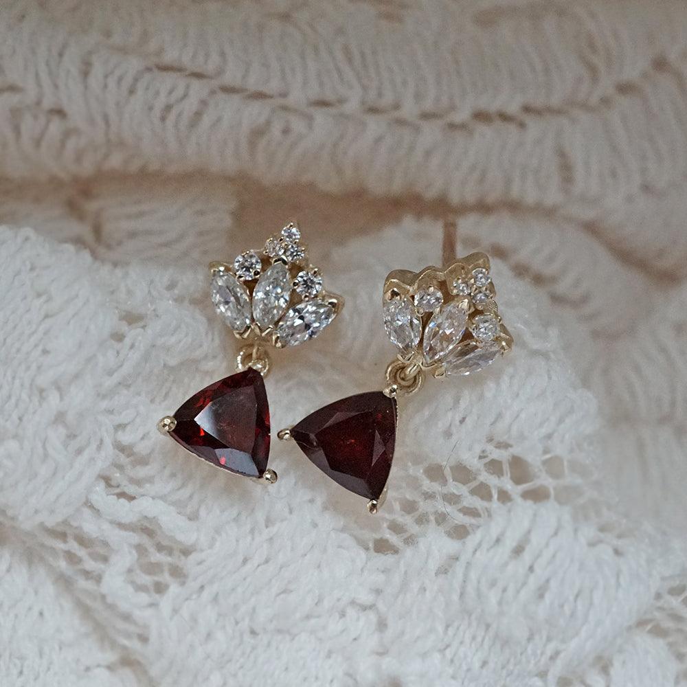 14K Trillion Garnet Winter Earrings - Tippy Taste Jewelry