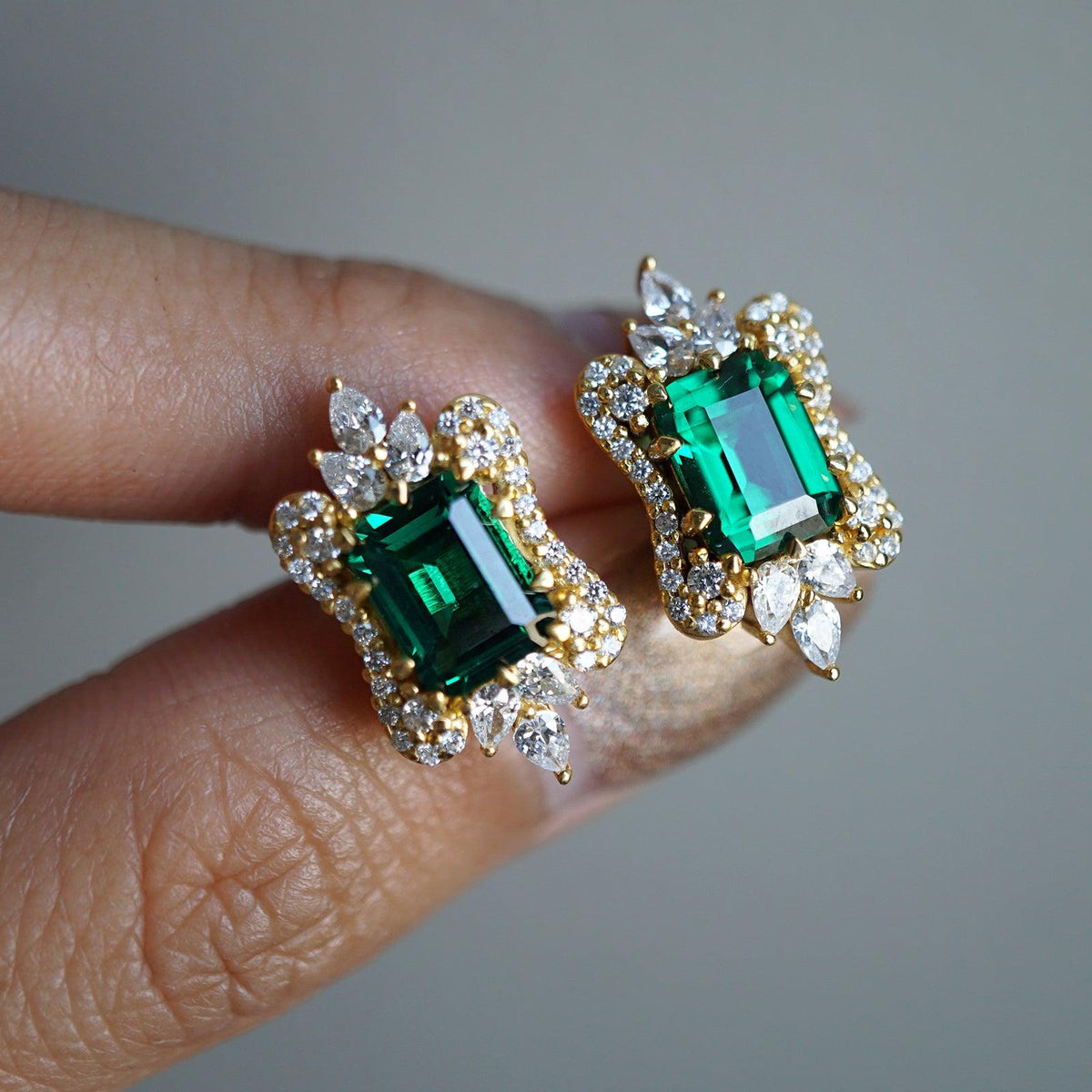 14K Eleanor Emerald Diamond Earrings - Tippy Taste Jewelry