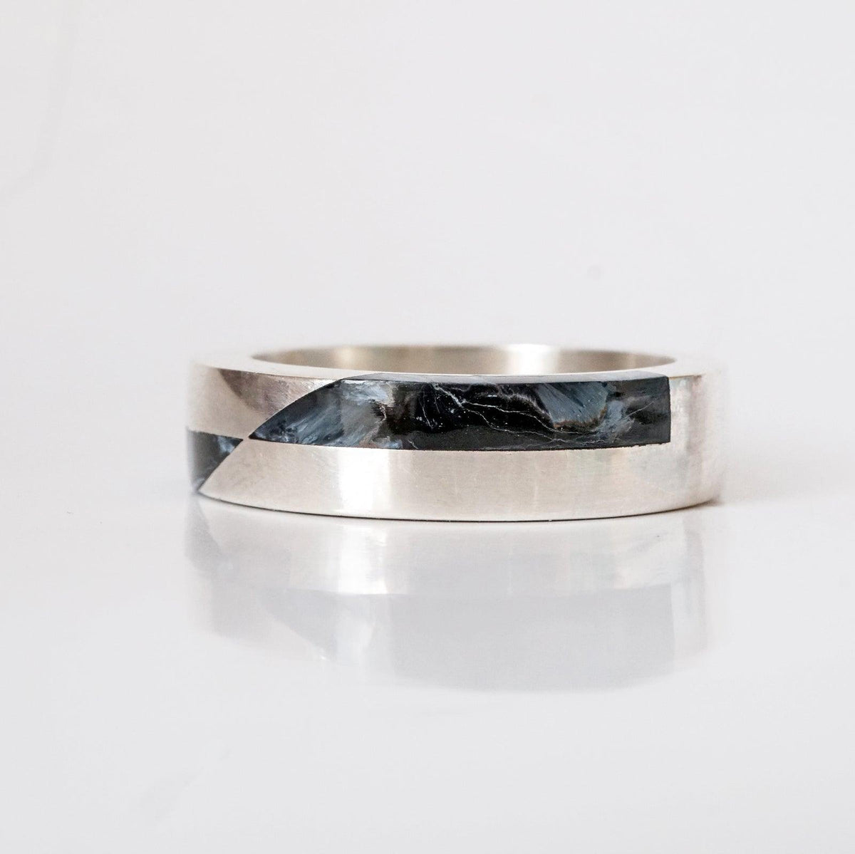 Grid Pietersite Ring in Sterling Silver and 14K Gold, 5.8mm - Tippy Taste Jewelry