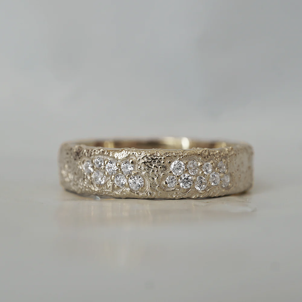 Aven Diamond Ring in 14K and 18K Gold, 5mm