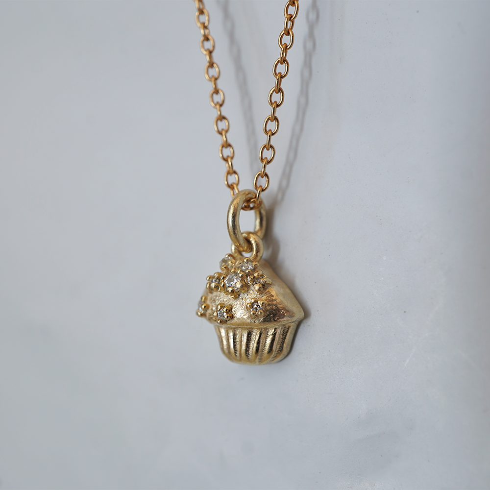Sweetness solid gold cupcake charm with natural diamond frosting