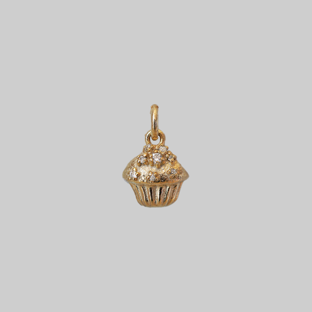 Sweetness, solid gold cupcake charm