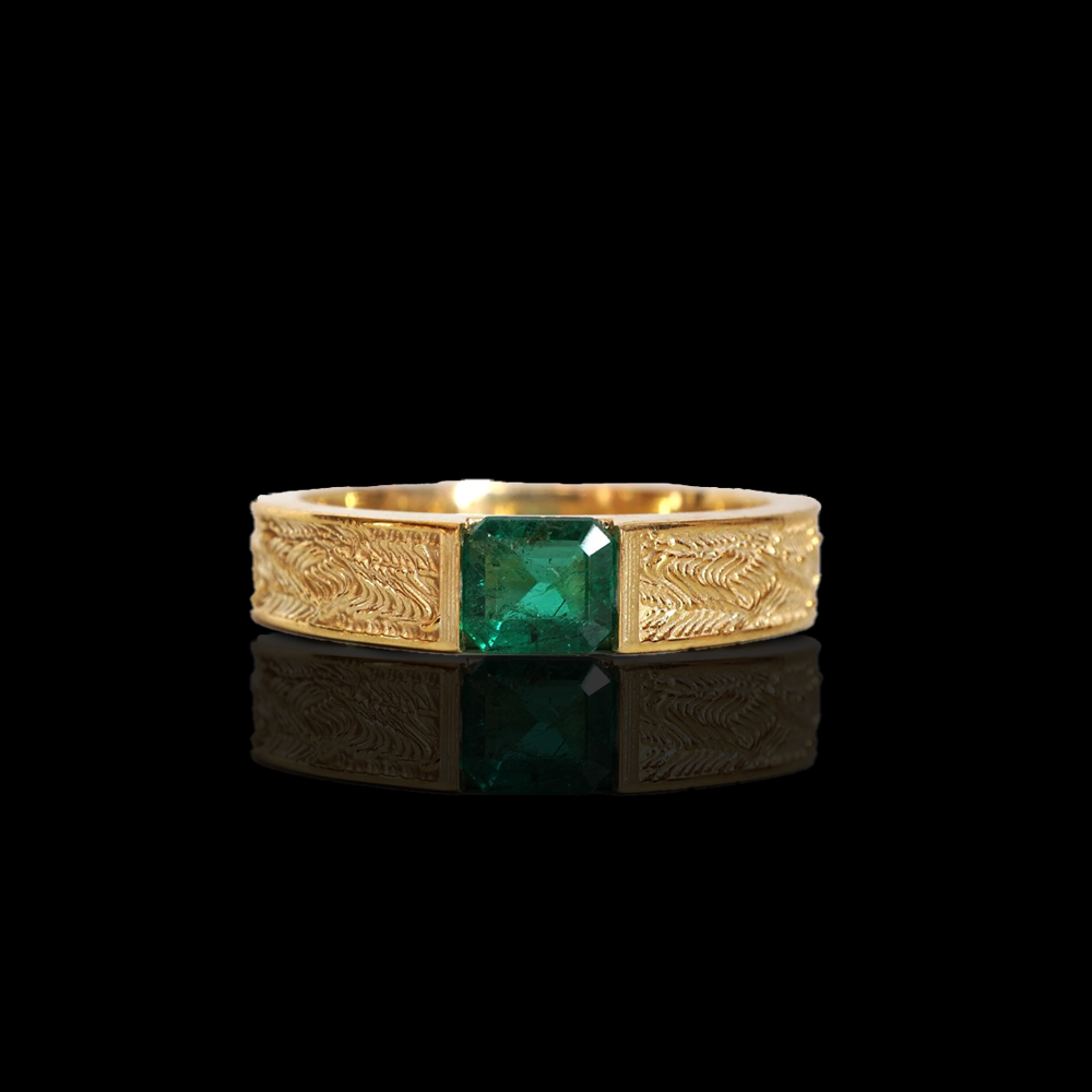 Emerald Dragon Ring in 14K and 18K Gold, 5mm