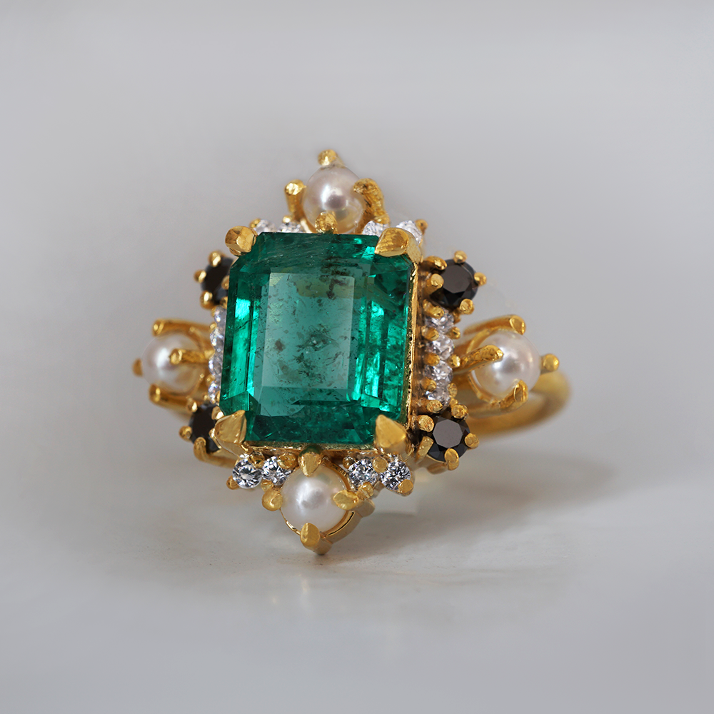 Emerald Elsa Black & White Diamond Pearl Ring in 14K and 18K Gold, 3.8ct