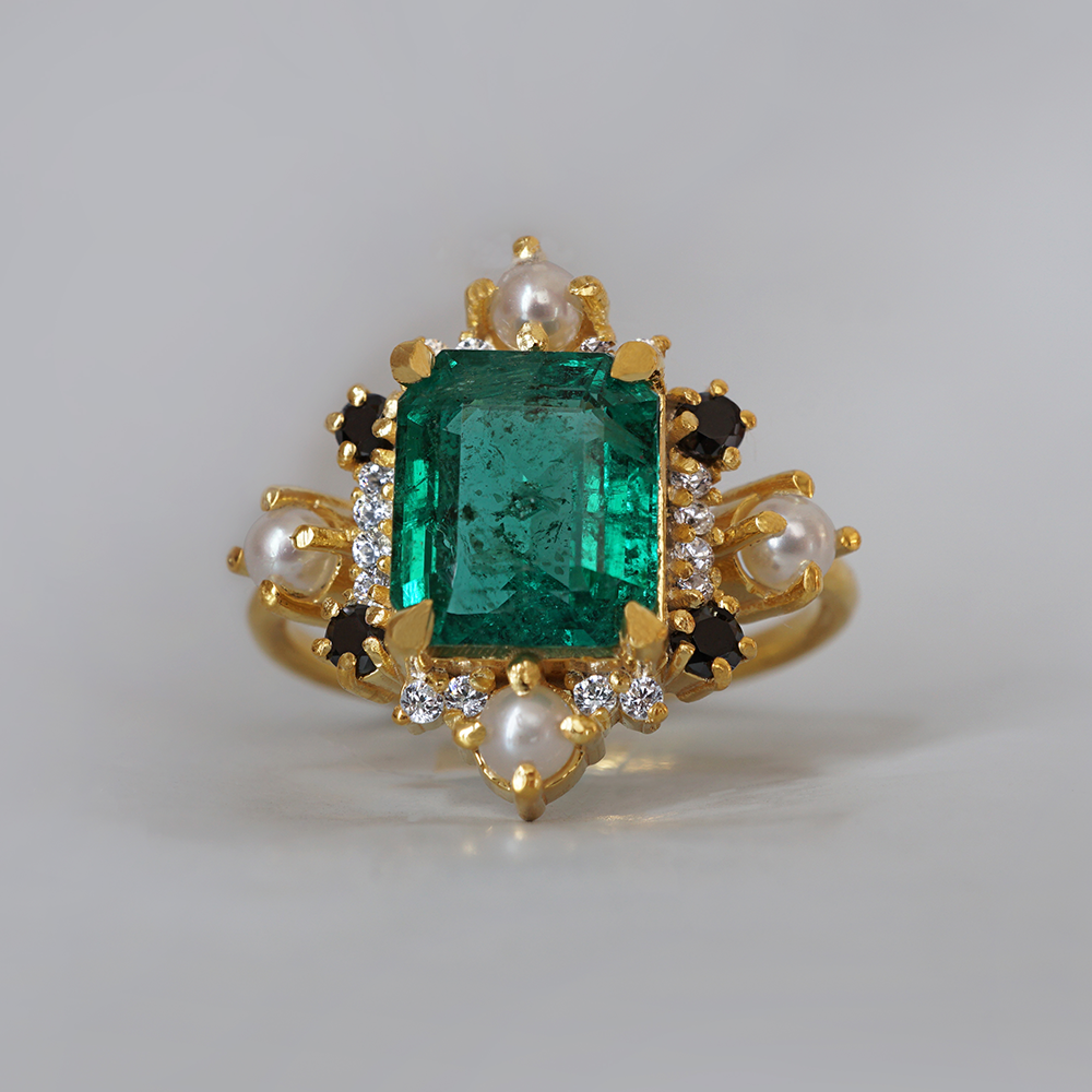Emerald Elsa Black & White Diamond Pearl Ring in 14K and 18K Gold, 3.8ct