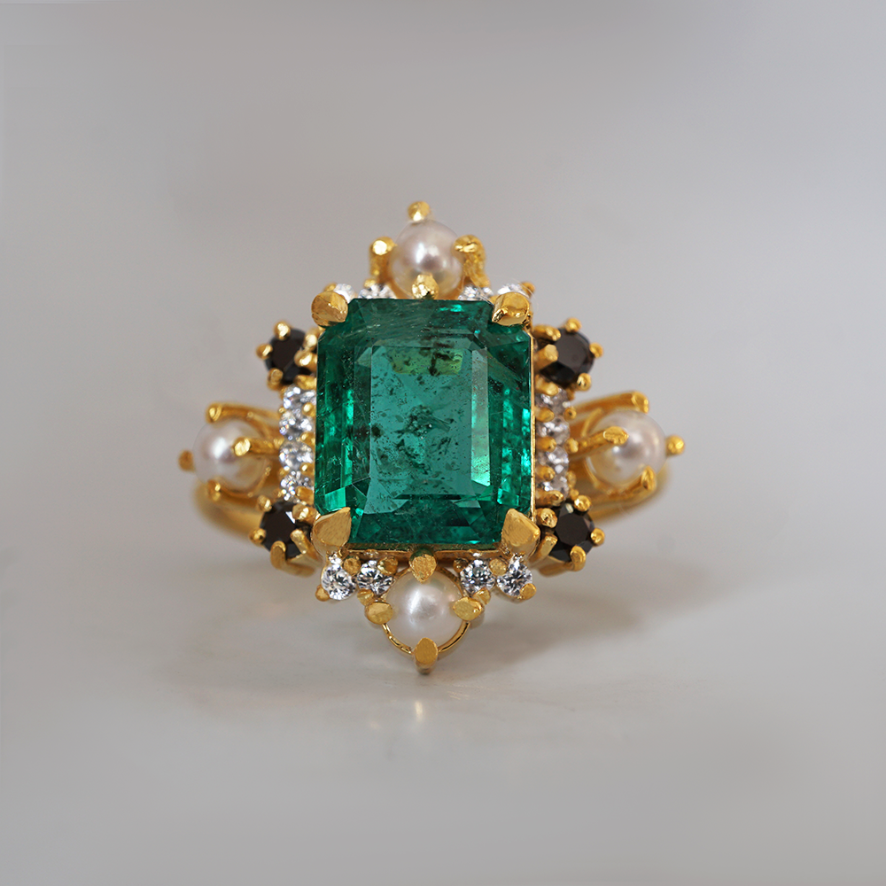 Emerald Elsa Black & White Diamond Pearl Ring in 14K and 18K Gold, 3.8ct