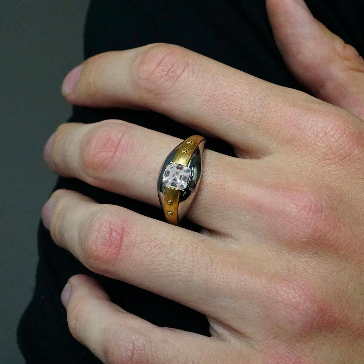 Futuristic Ring in 14K Gold, 11mm
