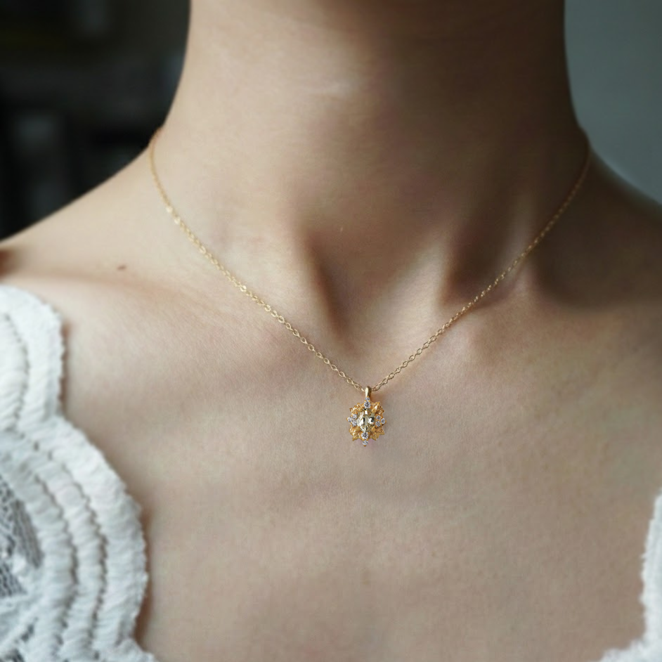 Golden Verse Sapphire Necklace in 14K Gold
