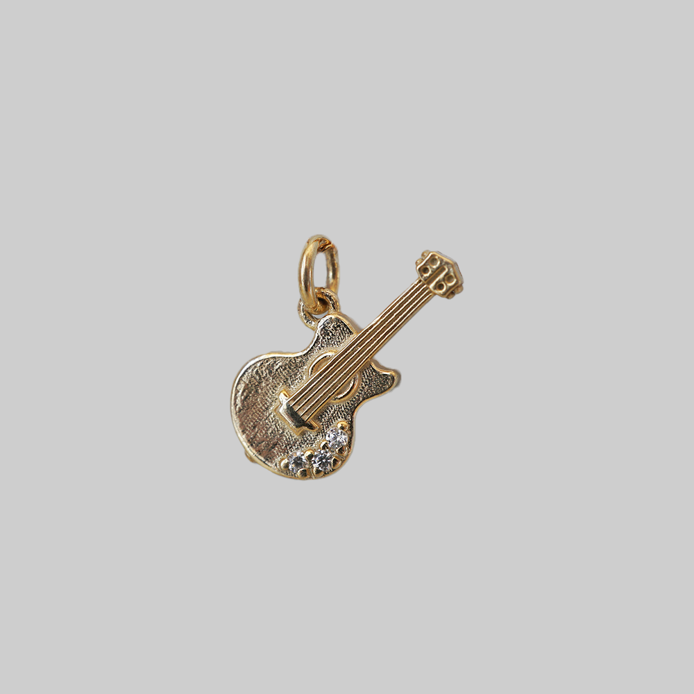 Encore, solid gold guitar charm