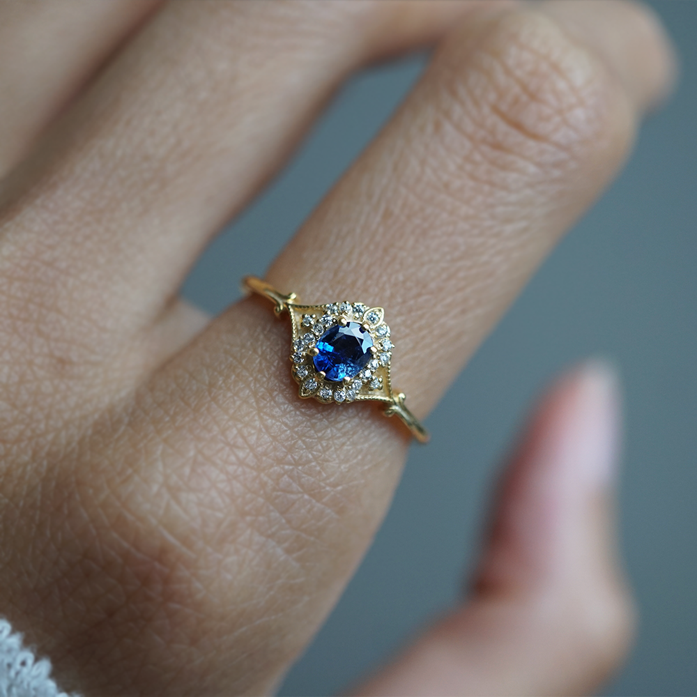 Blue Sapphire Silent Lyric Ring in 14K and 18K Gold