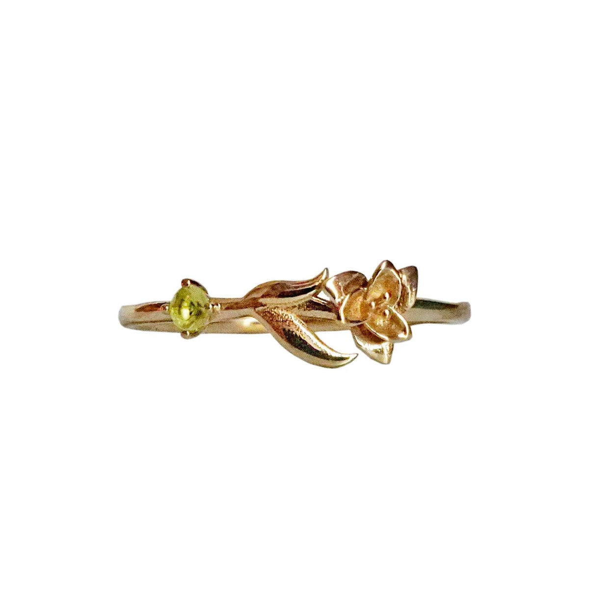 August Birth Flower Ring in yellow gold
