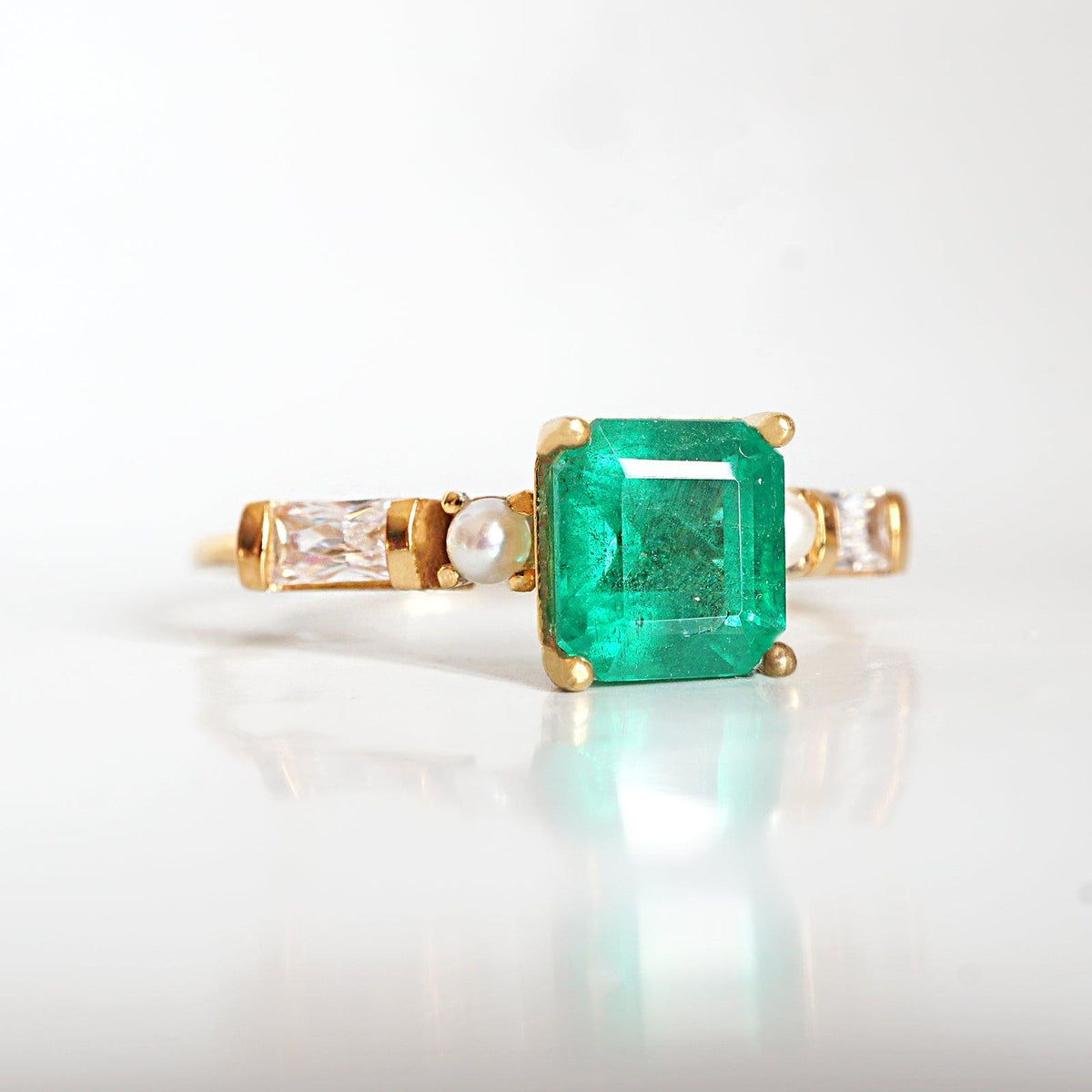 Emerald Pearl Persian Diamond Ring - Tippy Taste Jewelry