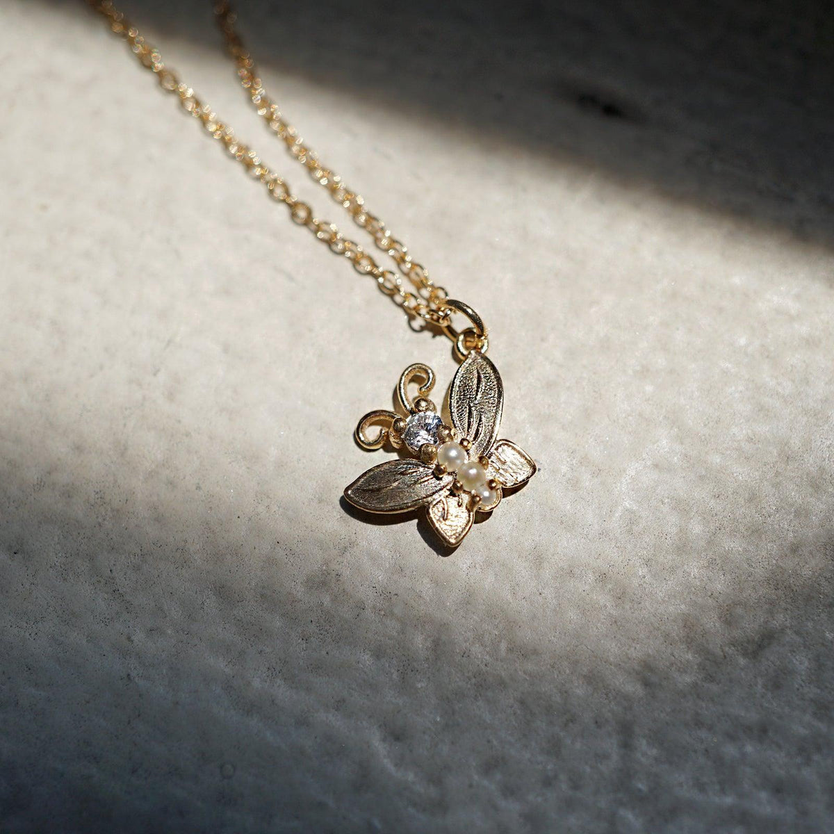 14K Diamond Butterfly Pearl Necklace - Tippy Taste Jewelry