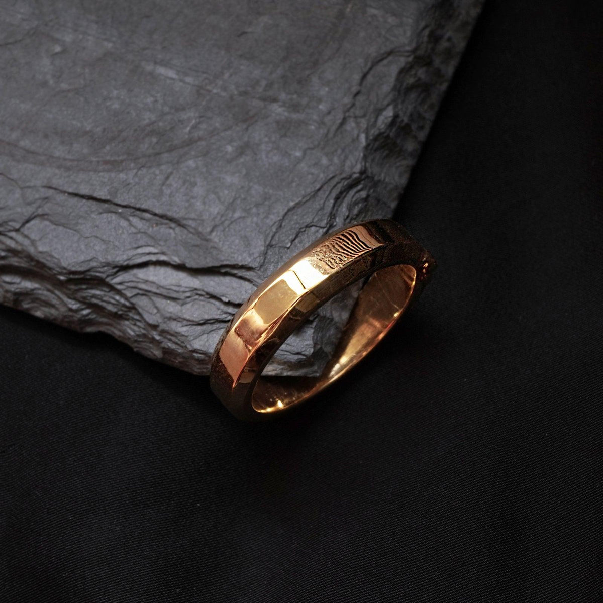 Chevron Beveled Ring Band in 14K Gold, 5mm
