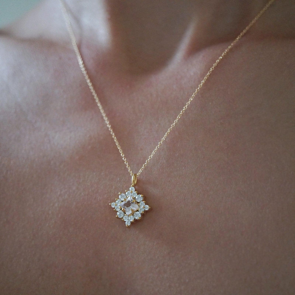 14K Aphrodite Morganite Diamond Necklace - Tippy Taste Jewelry