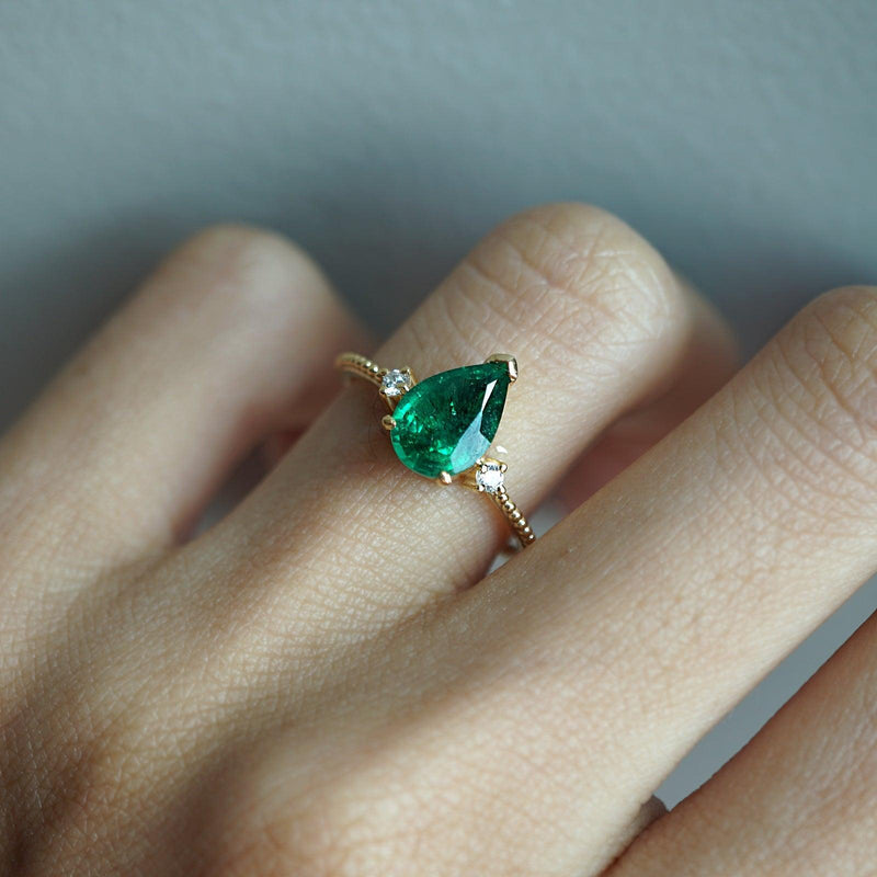 14K Royalty Emerald Pear Ring - Tippy Taste Jewelry