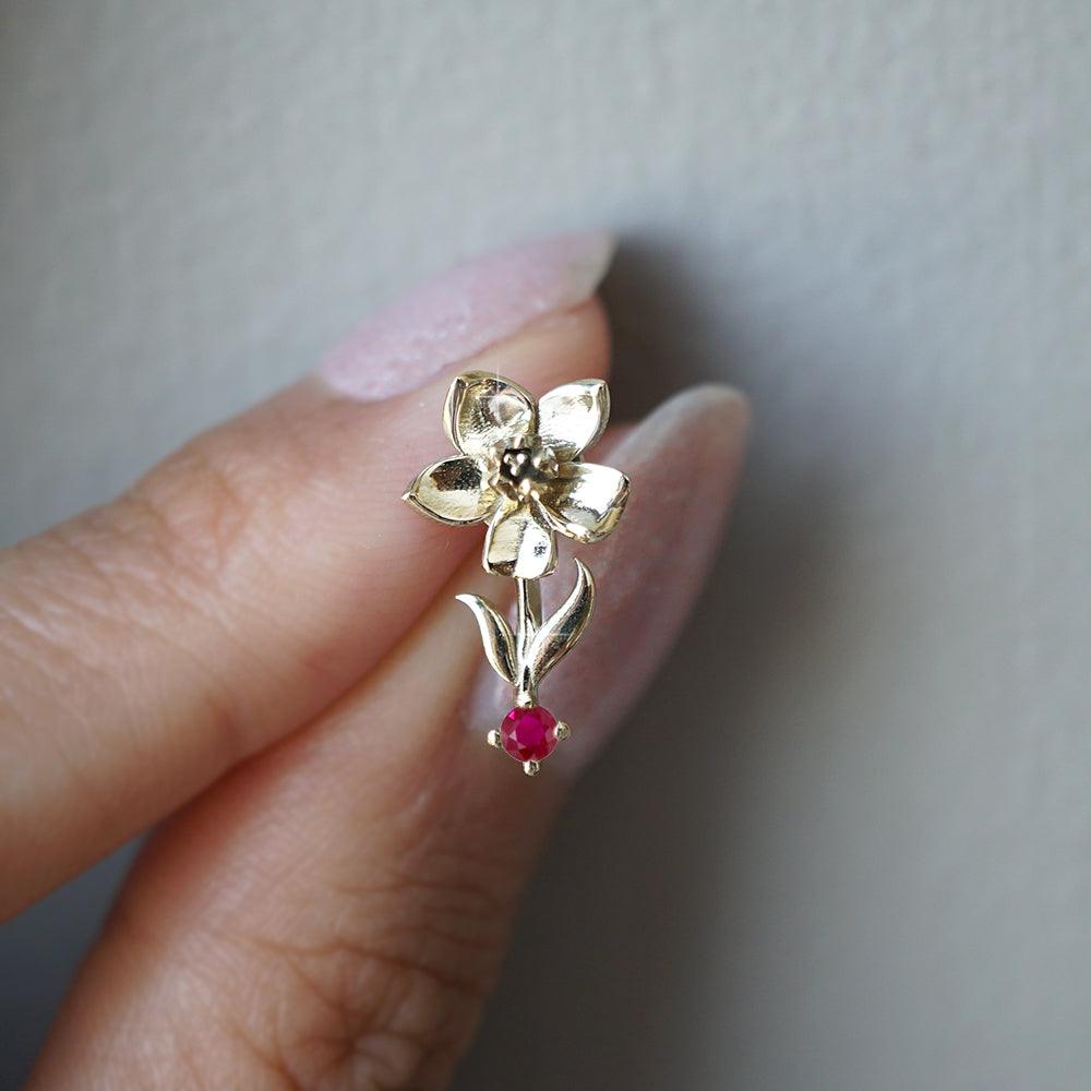 14K July Water Lily Birth Flower Earrings - Tippy Taste Jewelry