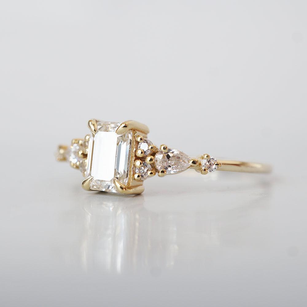 Limited Edition: 14K Champs-Élysées Diamond Ring, VS2, 0.7ct - Tippy Taste Jewelry