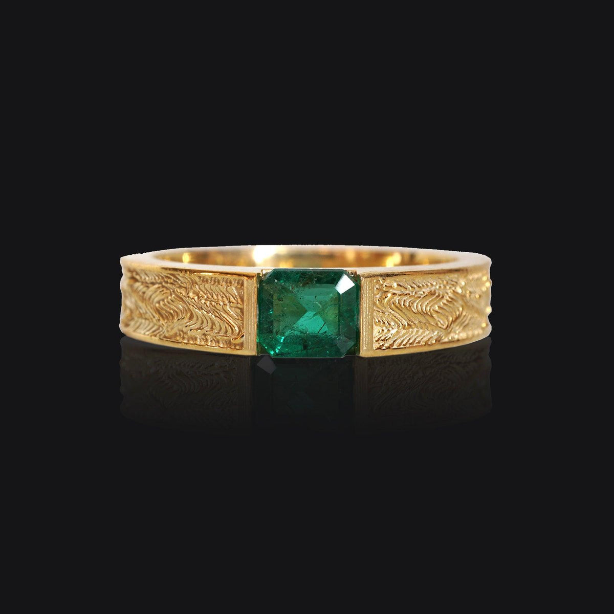 Emerald Dragon Ring in 14K Gold, 5mm - Tippy Taste Jewelry