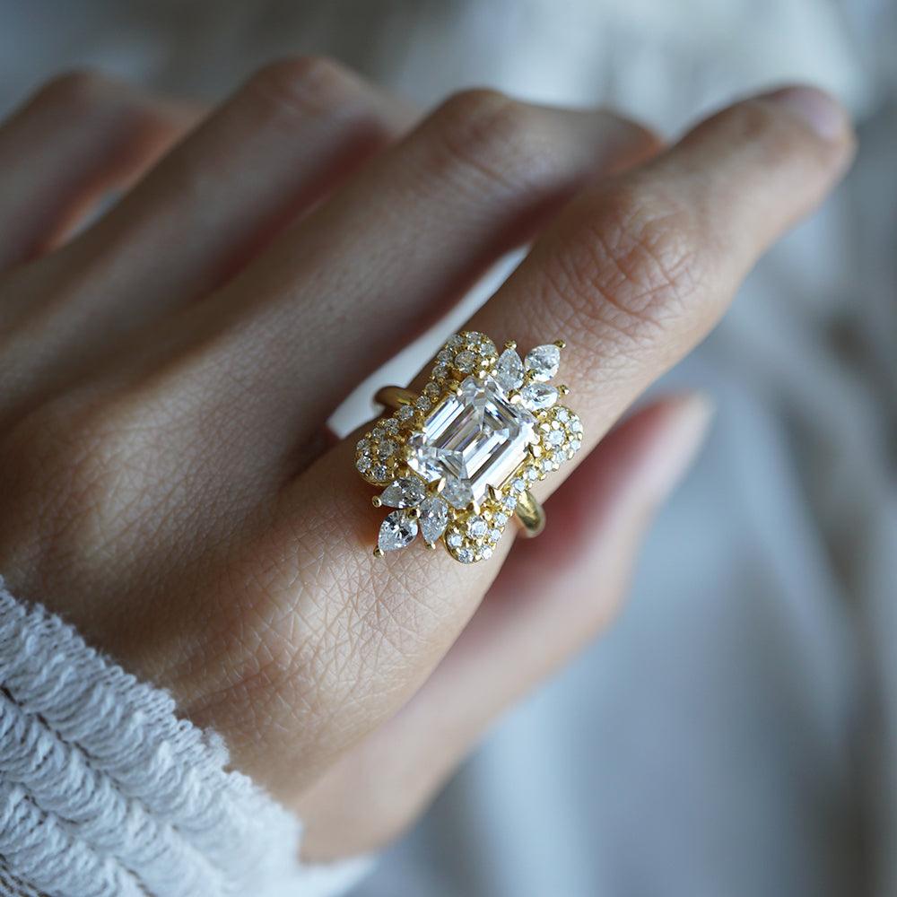 Grande Eleanor Diamond Ring in 14K and 18K Gold, 4ct (Moissanite or Lab Diamond)