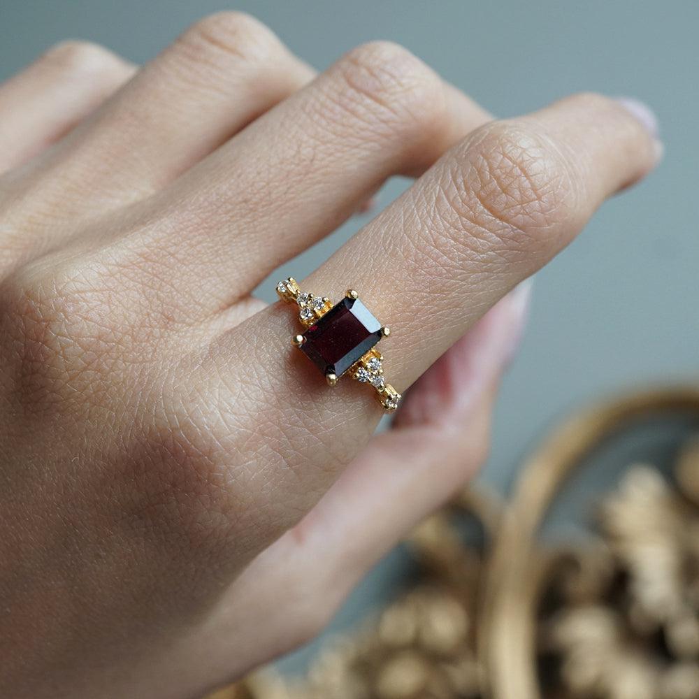 Garnet Versailles Ring - Tippy Taste Jewelry