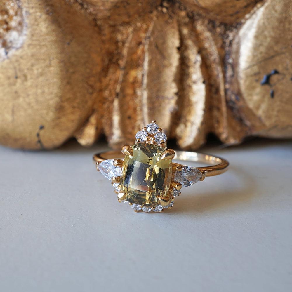 One Of A Kind: Dreamy Parti Sapphire Diamond Ring