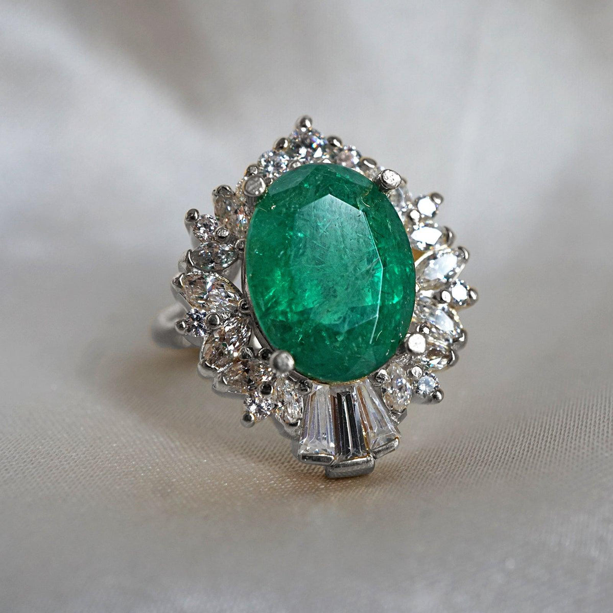 Hall Of Mirrors Oval Emerald Diamond Ring in 14K and 18K Gold, 3.9ct - Tippy Taste Jewelry