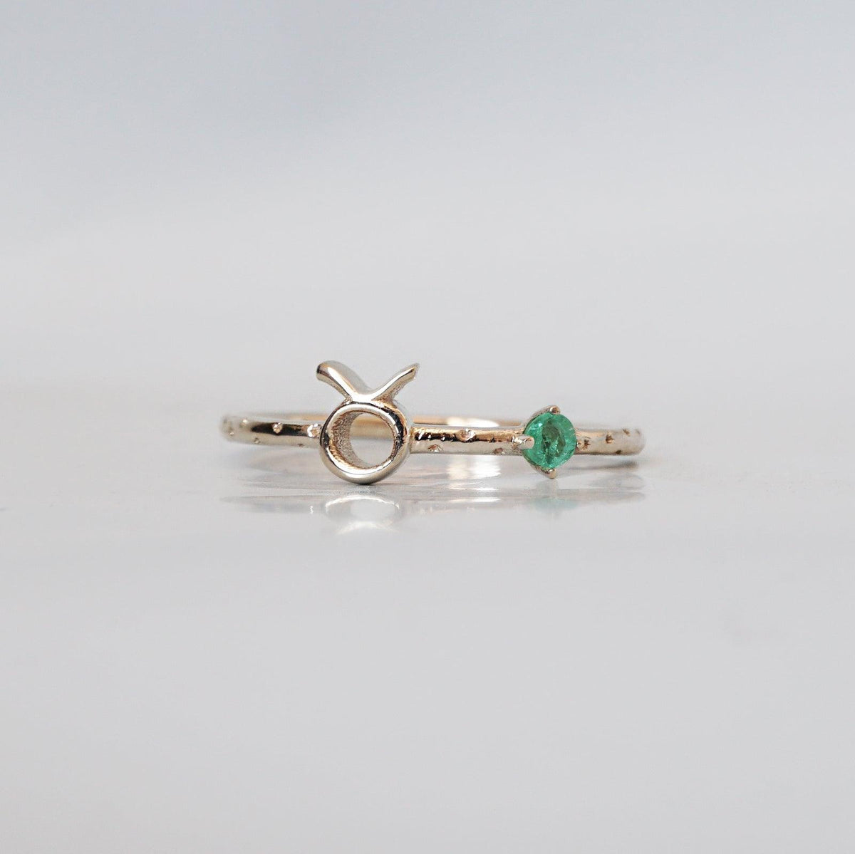 14K Taurus Horoscope Birthstone Ring (Emerald + Diamond) - Tippy Taste Jewelry