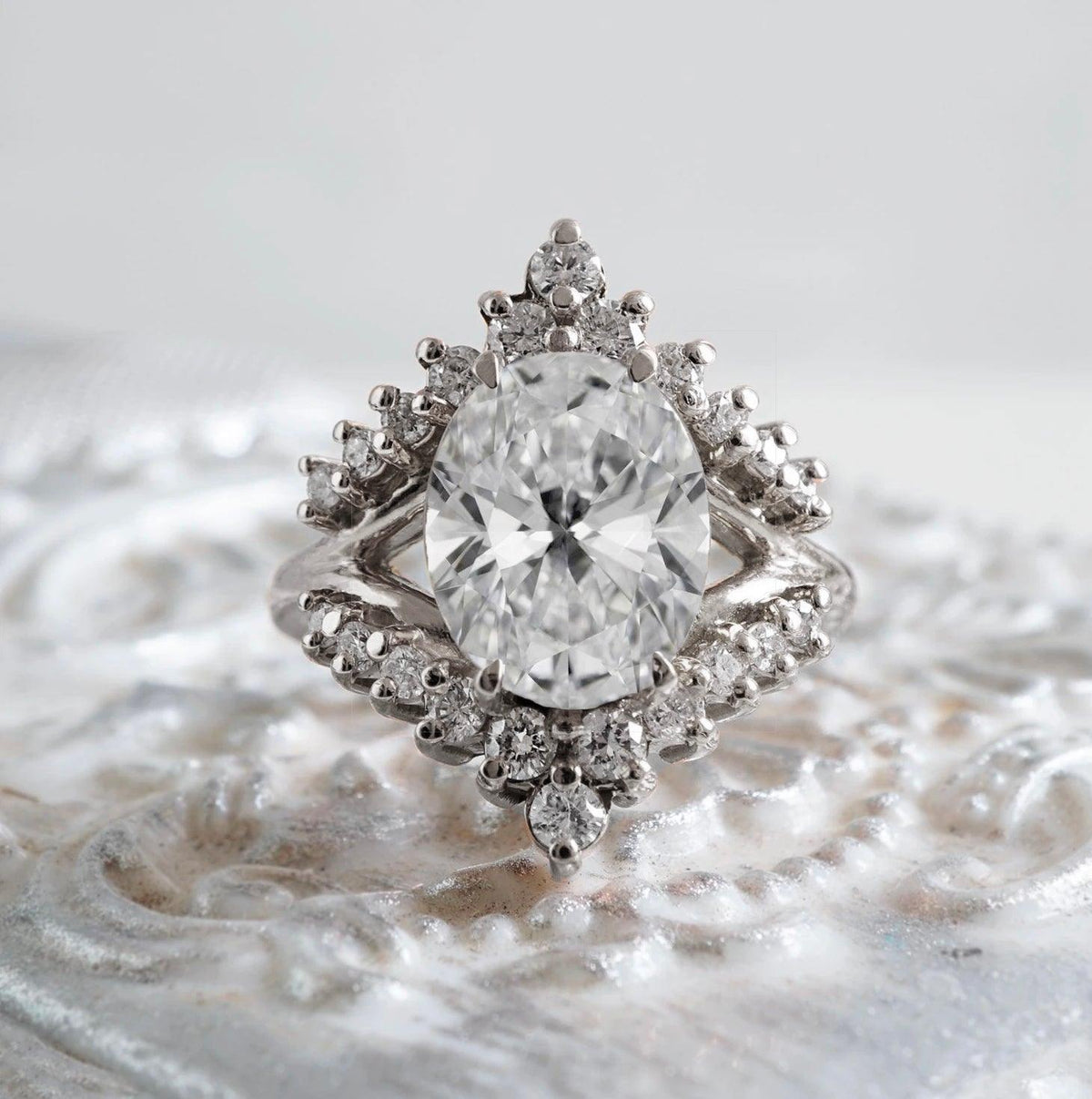 Tiara Diamond Ring, 2.6ct (Natural Diamond or Lab Grown)